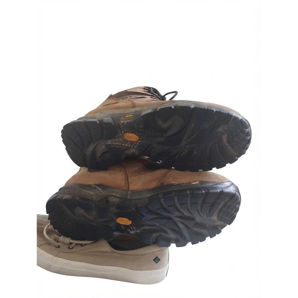 Red Wing men red